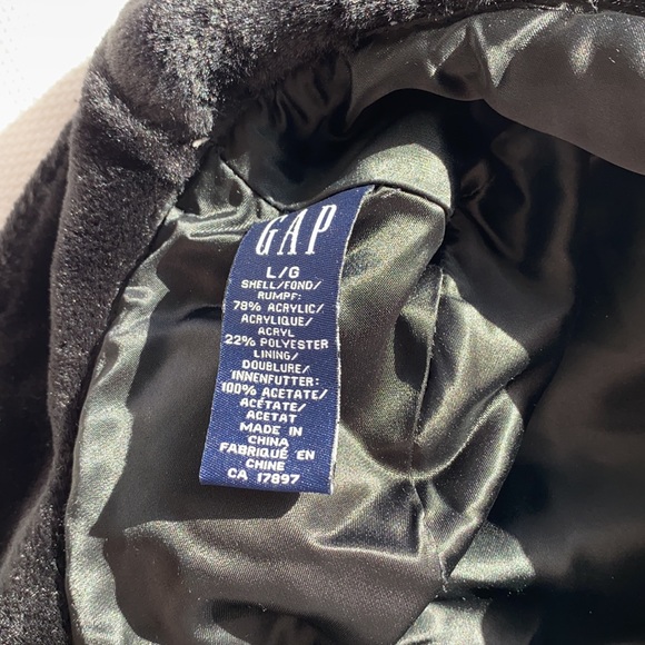 Gap fuzzy hat - Picture 3 of 3